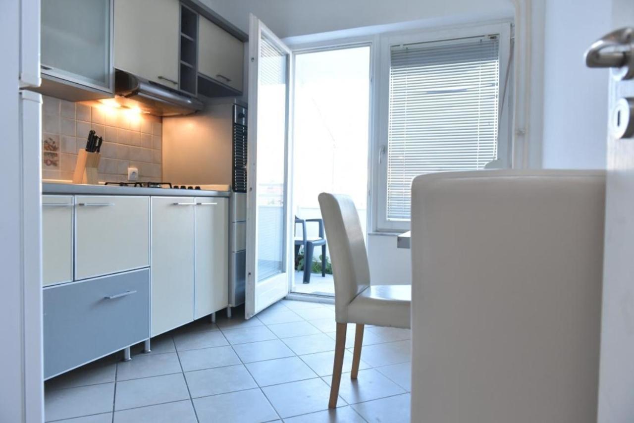 Promenada Apartmani Kruševac Exteriér fotografie